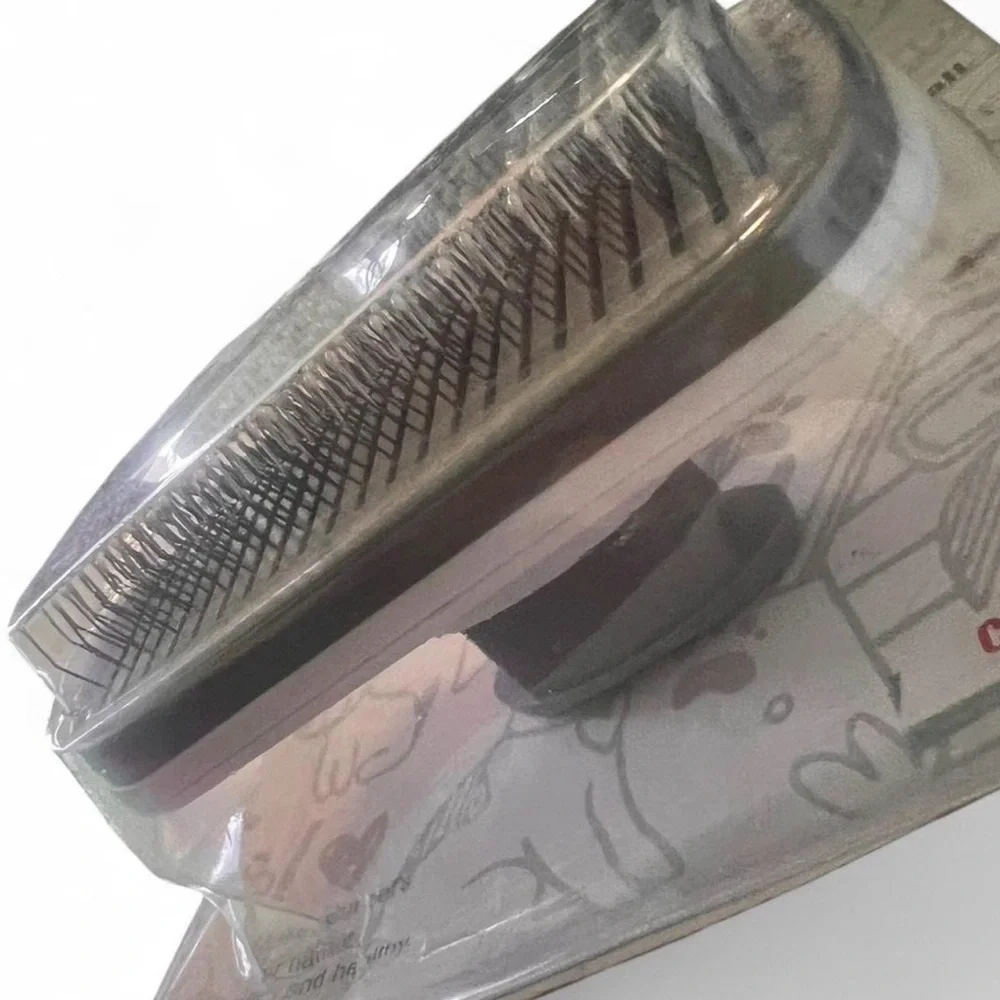 Grooming Self-cleaning Brush comb for dogs and cats‎ by cleanpet's